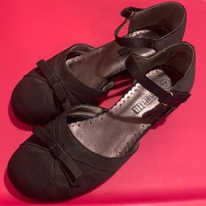 Smart fit Black Girl’s Heels